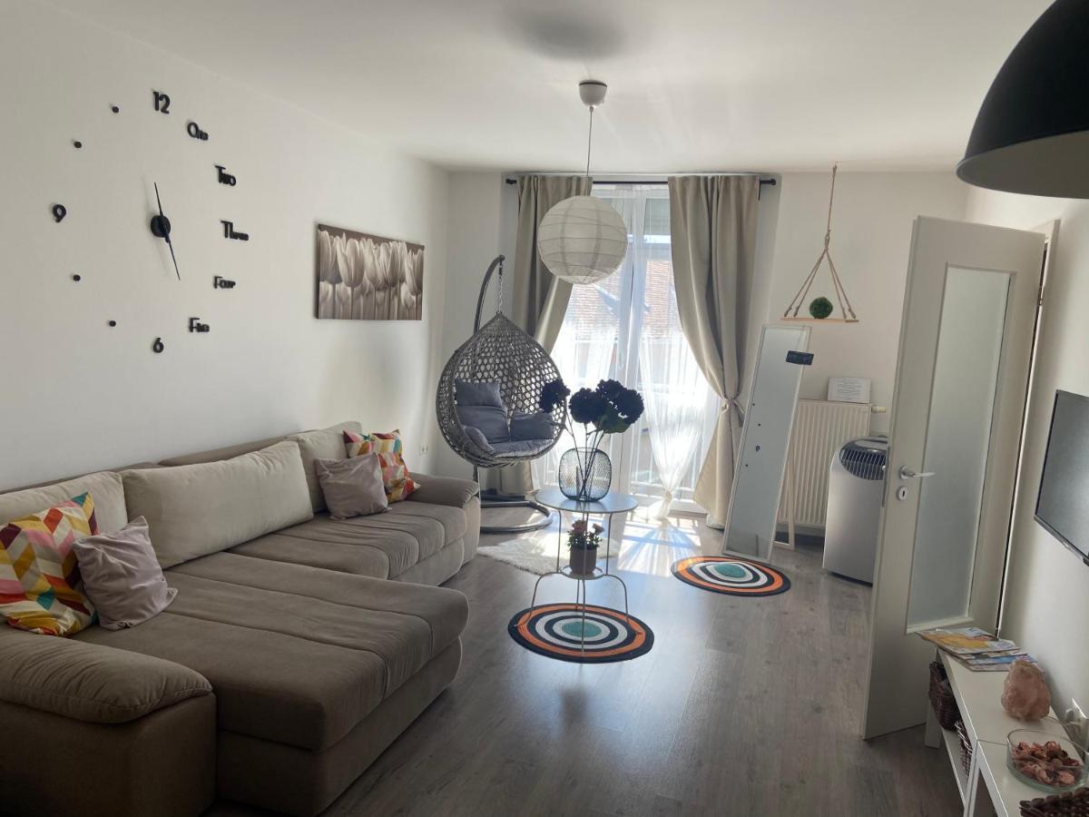 Gyoengy Apartman شوبرون المظهر الخارجي الصورة